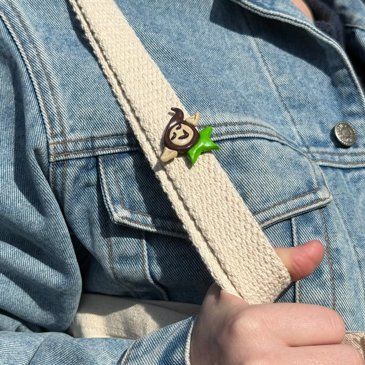 Hiliguy Pin